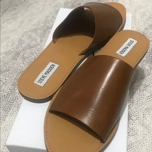 NEW! Steve Madden Cognac Slides